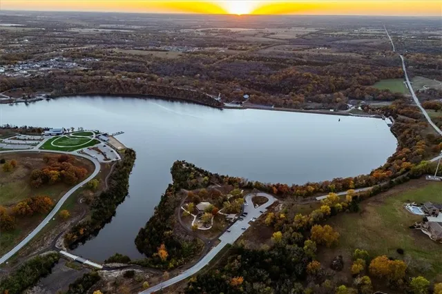 $375,000 | 2300 West Post Oak Road, Olathe, KS 66061