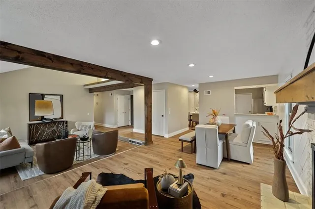 $375,000 | 2300 West Post Oak Road, Olathe, KS 66061