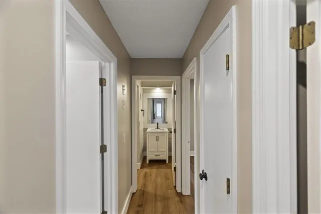 $375,000 | 2300 West Post Oak Road, Olathe, KS 66061