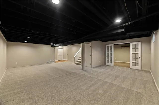 $375,000 | 2300 West Post Oak Road, Olathe, KS 66061