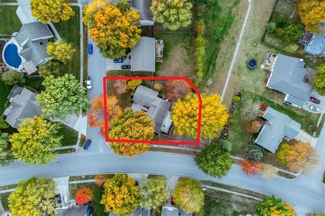 $375,000 | 2300 West Post Oak Road, Olathe, KS 66061