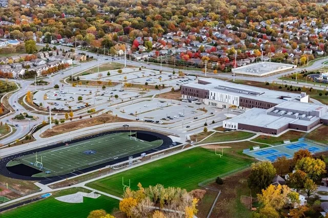 $375,000 | 2300 West Post Oak Road, Olathe, KS 66061