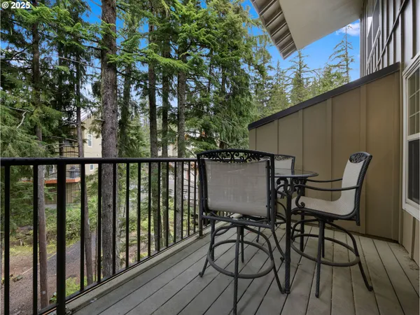 $695,000 | 30605 East Camryn Way, Unit D20, Government Camp, OR 97028