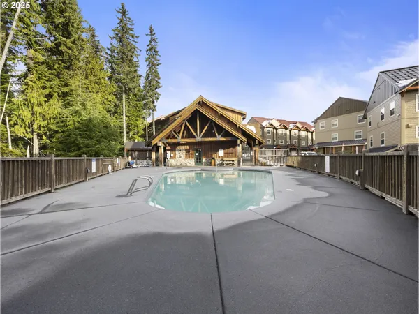 $695,000 | 30605 East Camryn Way, Unit D20, Government Camp, OR 97028