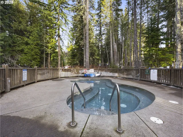 $695,000 | 30605 East Camryn Way, Unit D20, Government Camp, OR 97028