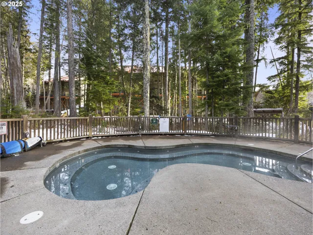 $695,000 | 30605 East Camryn Way, Unit D20, Government Camp, OR 97028