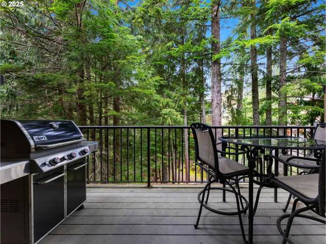 $695,000 | 30605 East Camryn Way, Unit D20, Government Camp, OR 97028