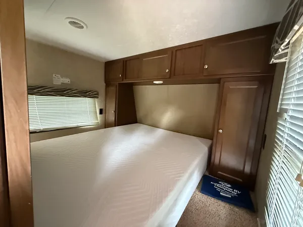 $40,000 | 24-82 Woodhaven Lakes, Sublette, IL 61367