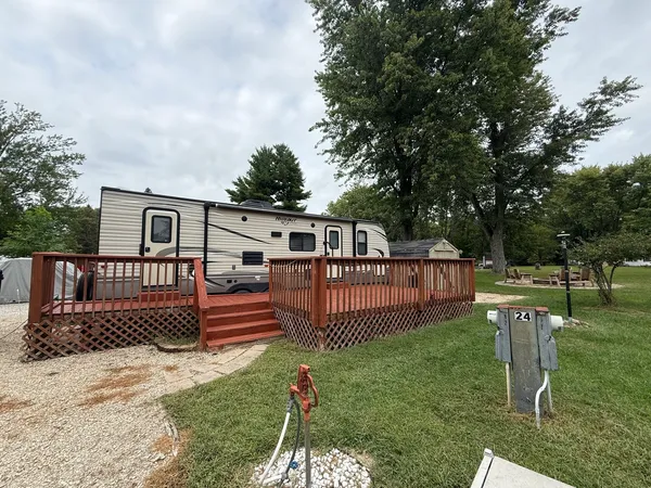 $40,000 | 24-82 Woodhaven Lakes, Sublette, IL 61367