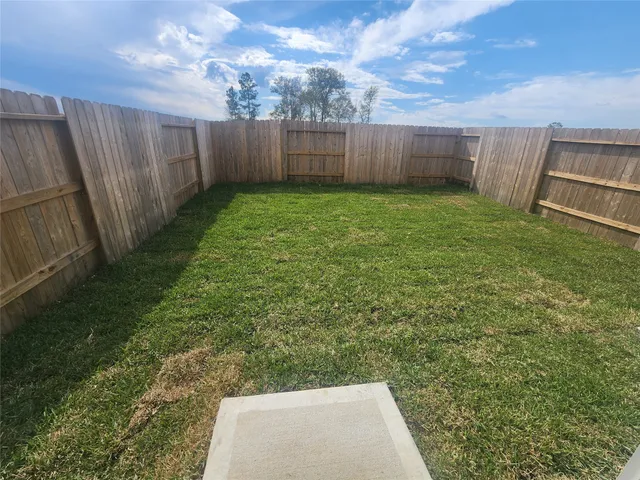 $1,695 | 906 Pertuso Lane, Huffman, TX 77336