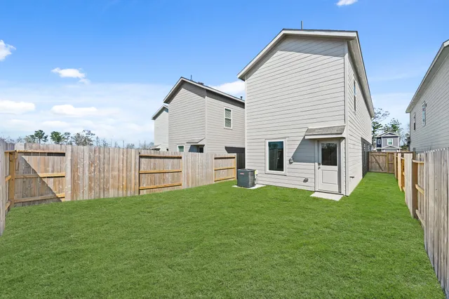 $1,695 | 906 Pertuso Lane, Huffman, TX 77336