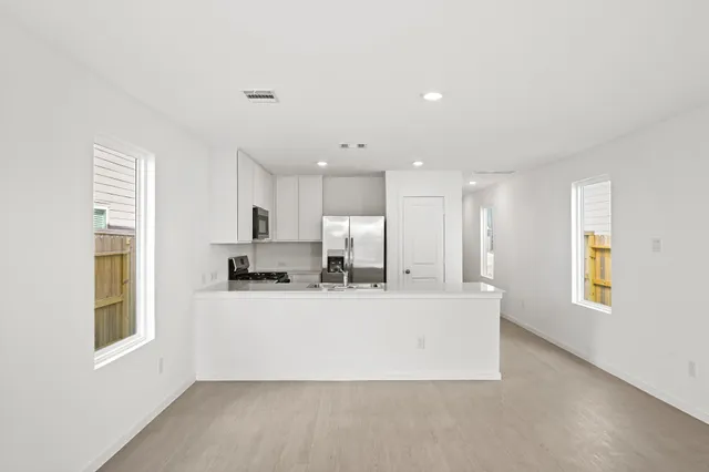 $1,695 | 906 Pertuso Lane, Huffman, TX 77336