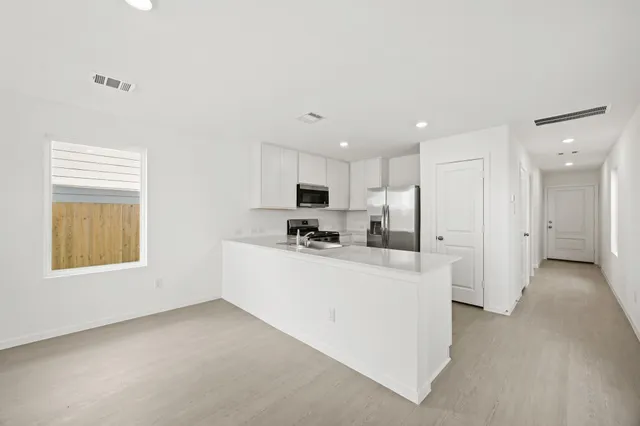 $1,695 | 906 Pertuso Lane, Huffman, TX 77336