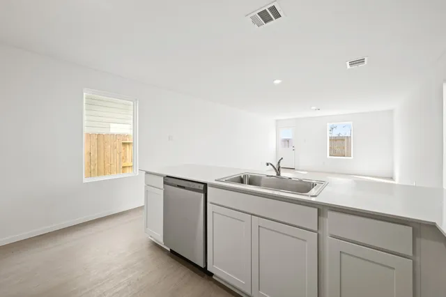 $1,695 | 906 Pertuso Lane, Huffman, TX 77336