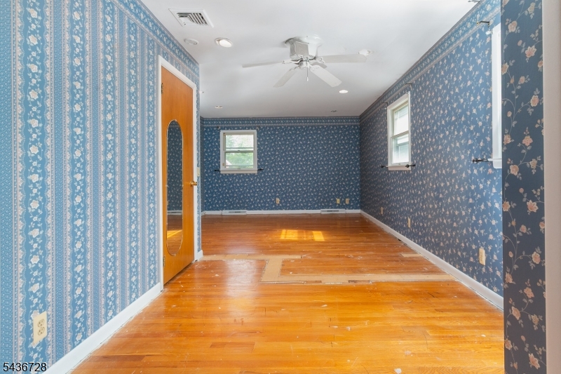 44 Adelphia Road Parsippany, NJ 07054 - Photo 16 of 32