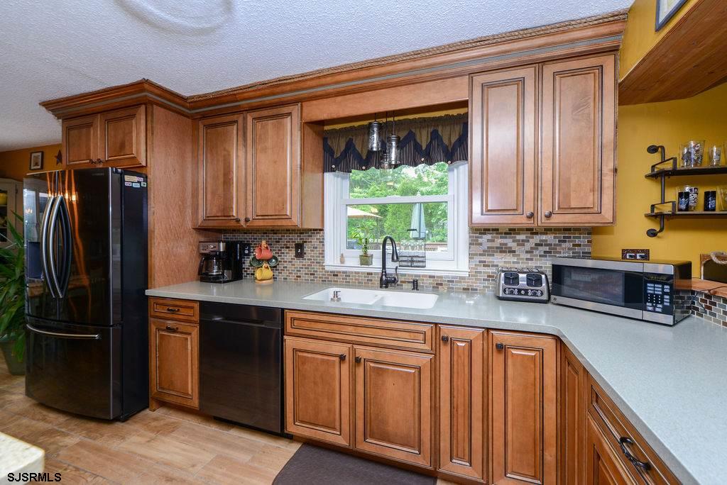 6 Greenbriar Road Marmora, NJ 08223 - Photo 7 of 25