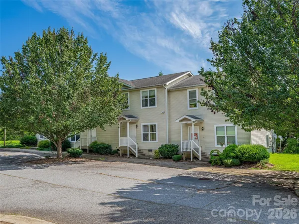 $275,000 | 404 Villas Court, Asheville, NC 28806