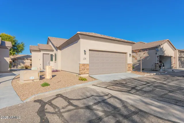 $1,800 | 846 North Pueblo Drive, Unit 128, Casa Grande, AZ 85122