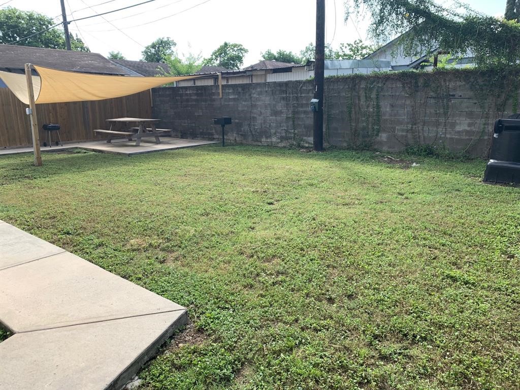 309 Hutcheson Street, Unit 8 Houston, TX 77003 - Photo 12 of 13