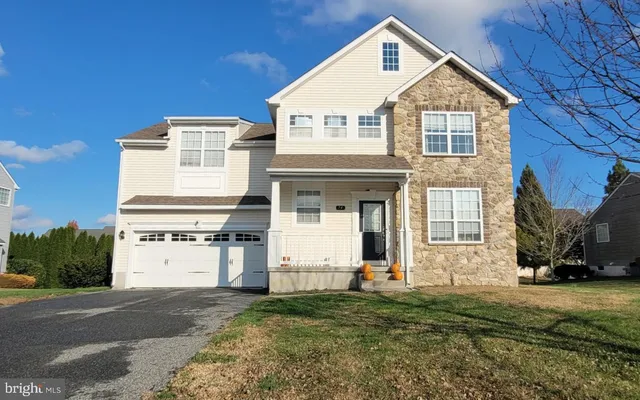 $2,400 | 74 Redstone Court, Felton, DE 19943