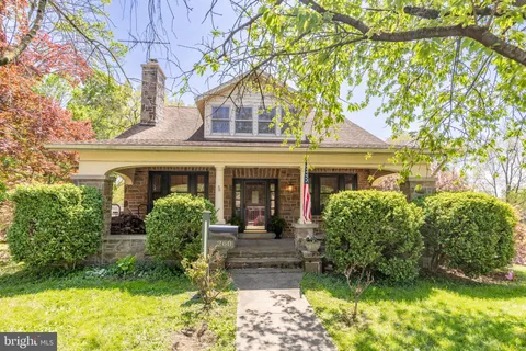 $450,000 | 260 West Evergreen Street, West Grove, PA 19390