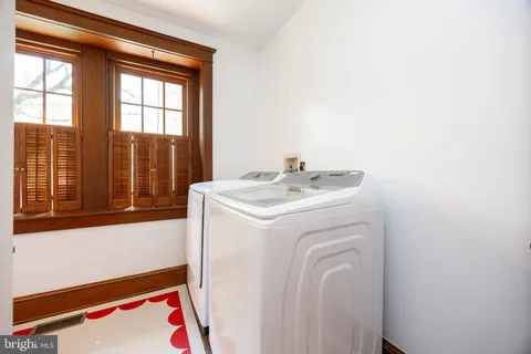 $450,000 | 260 West Evergreen Street, West Grove, PA 19390