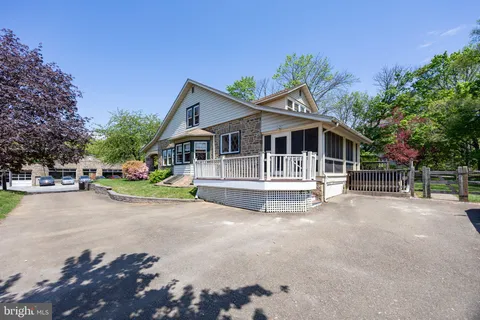 $450,000 | 260 West Evergreen Street, West Grove, PA 19390