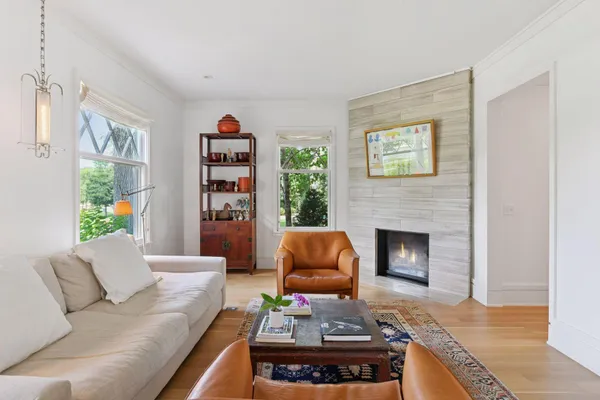 $2,875,000 | 2225 Lake Of The Isles Parkway East, Minneapolis, MN 55405