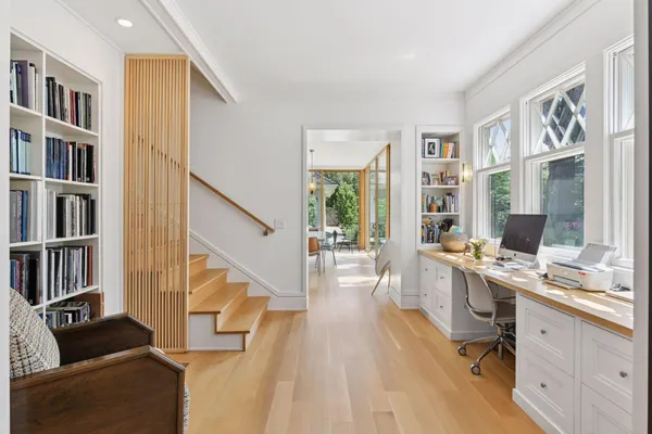 $2,875,000 | 2225 Lake Of The Isles Parkway East, Minneapolis, MN 55405