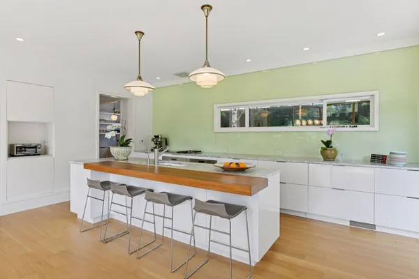 $2,875,000 | 2225 Lake Of The Isles Parkway East, Minneapolis, MN 55405