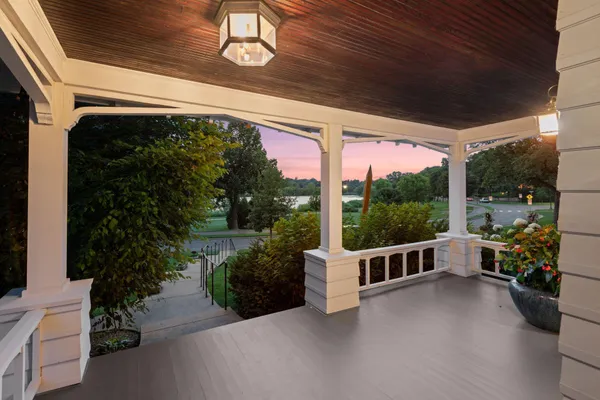 $2,875,000 | 2225 Lake Of The Isles Parkway East, Minneapolis, MN 55405