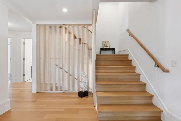 $2,875,000 | 2225 Lake Of The Isles Parkway East, Minneapolis, MN 55405