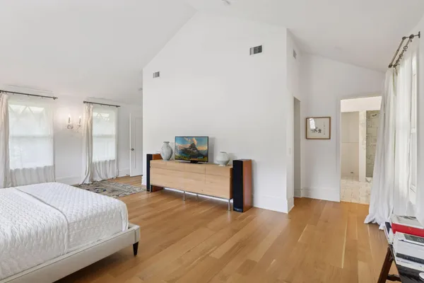 $2,875,000 | 2225 Lake Of The Isles Parkway East, Minneapolis, MN 55405