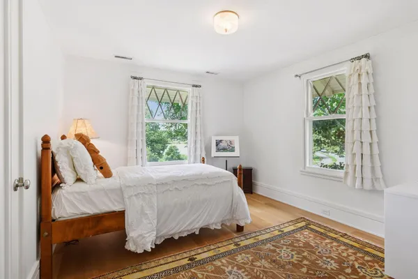 $2,875,000 | 2225 Lake Of The Isles Parkway East, Minneapolis, MN 55405