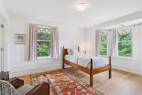 $2,875,000 | 2225 Lake Of The Isles Parkway East, Minneapolis, MN 55405