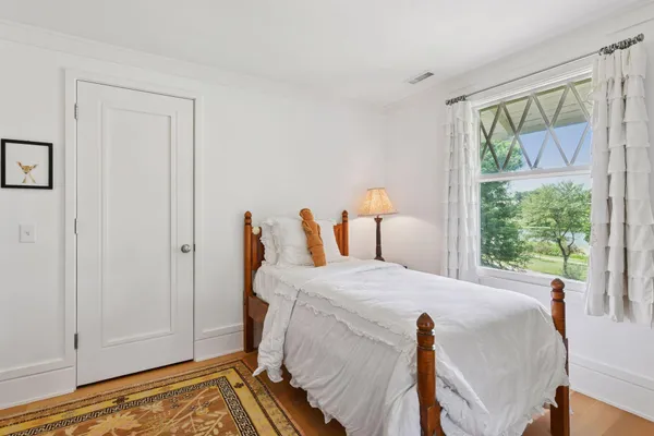 $2,875,000 | 2225 Lake Of The Isles Parkway East, Minneapolis, MN 55405