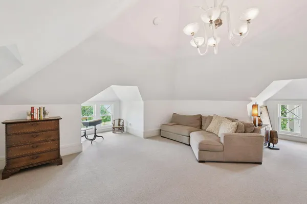 $2,875,000 | 2225 Lake Of The Isles Parkway East, Minneapolis, MN 55405