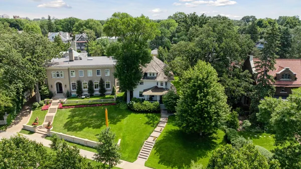 $2,875,000 | 2225 Lake Of The Isles Parkway East, Minneapolis, MN 55405
