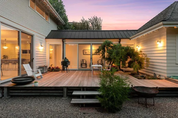 $2,875,000 | 2225 Lake Of The Isles Parkway East, Minneapolis, MN 55405