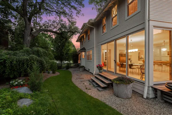 $2,875,000 | 2225 Lake Of The Isles Parkway East, Minneapolis, MN 55405
