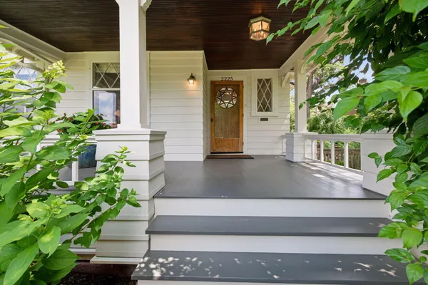 $2,875,000 | 2225 Lake Of The Isles Parkway East, Minneapolis, MN 55405