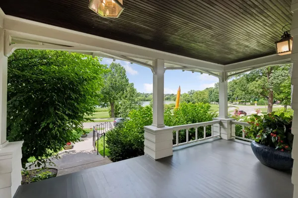 $2,875,000 | 2225 Lake Of The Isles Parkway East, Minneapolis, MN 55405