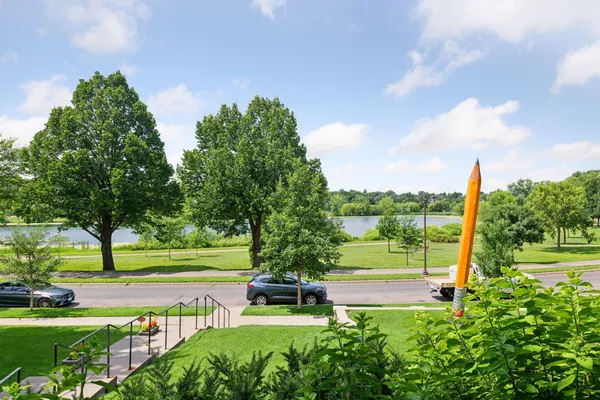 $2,875,000 | 2225 Lake Of The Isles Parkway East, Minneapolis, MN 55405