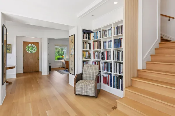 $2,875,000 | 2225 Lake Of The Isles Parkway East, Minneapolis, MN 55405