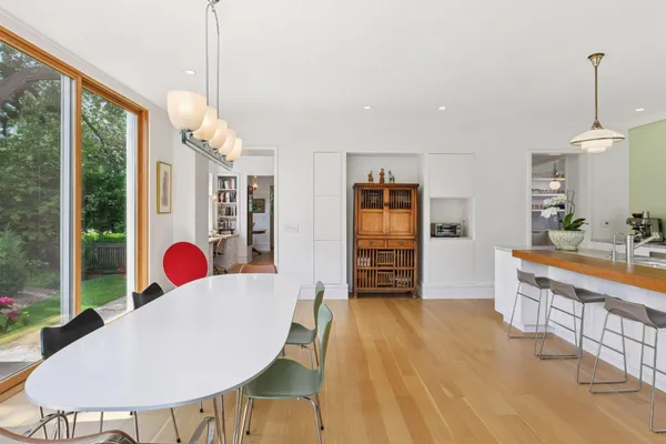 $2,875,000 | 2225 Lake Of The Isles Parkway East, Minneapolis, MN 55405