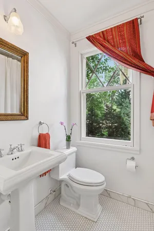 $2,875,000 | 2225 Lake Of The Isles Parkway East, Minneapolis, MN 55405