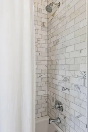 $2,875,000 | 2225 Lake Of The Isles Parkway East, Minneapolis, MN 55405