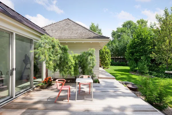 $2,875,000 | 2225 Lake Of The Isles Parkway East, Minneapolis, MN 55405