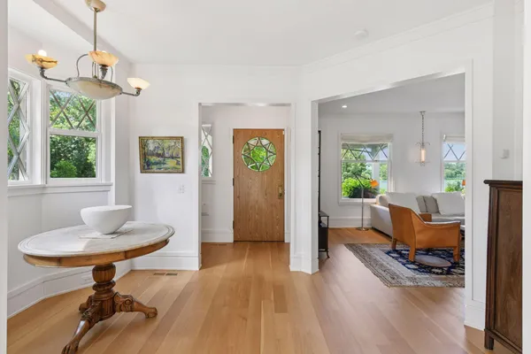 $2,875,000 | 2225 Lake Of The Isles Parkway East, Minneapolis, MN 55405