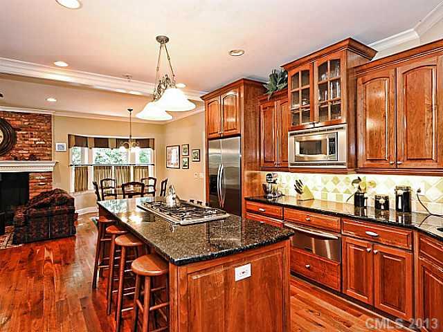 2809 Foxfire Road Charlotte, NC 28270 - Photo 2 of 16